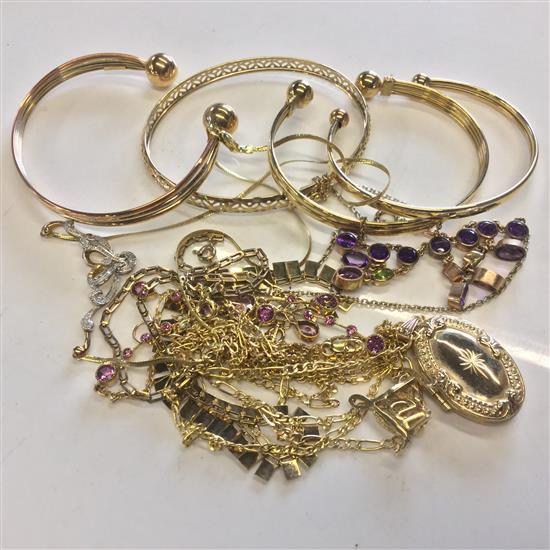 Modern 9ct gold jewellery, bangles, necklaces, 53g gross